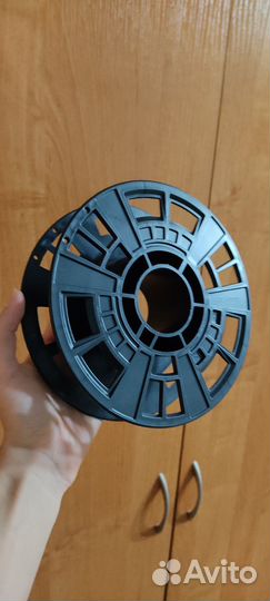 Катушки бобины разных размеров для намотки кабеля