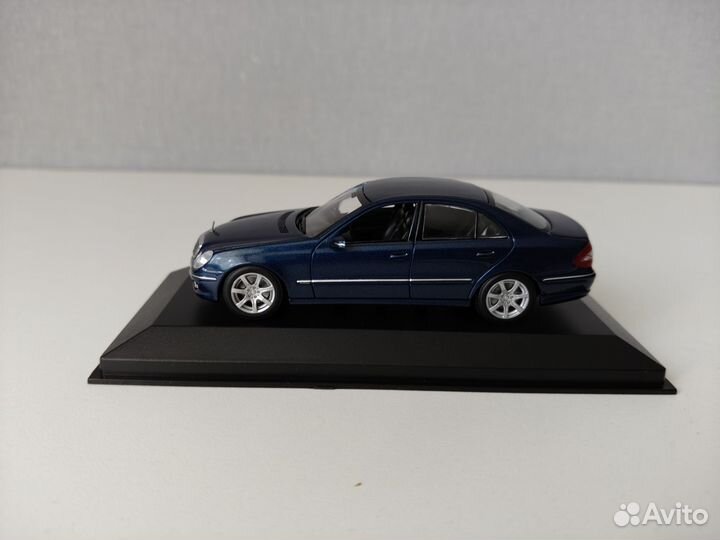 Модель Mercedes Benz W211