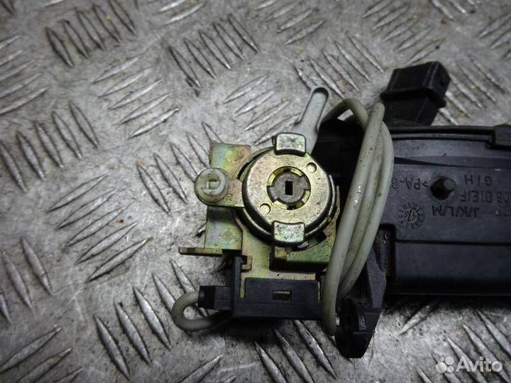 Ручка наружная двери сдвижной правой Audi A6 4A/C4