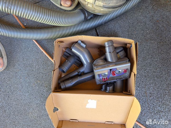 Пылесос Dyson dc52