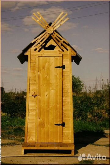 Дачный туалет с лебедем RNS