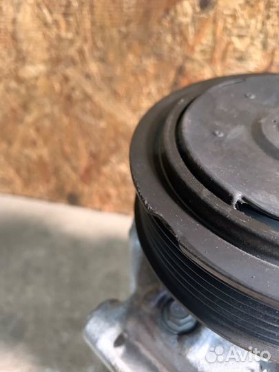 Компрессор кондиционера Volkswagen Passat B6 1.8