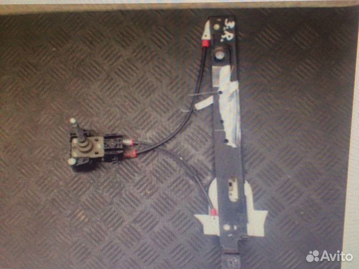 Стеклоподъемник задней двери mondeo 4