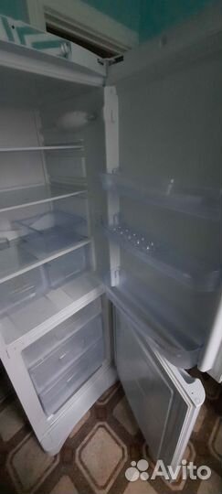 Холодильник indesit