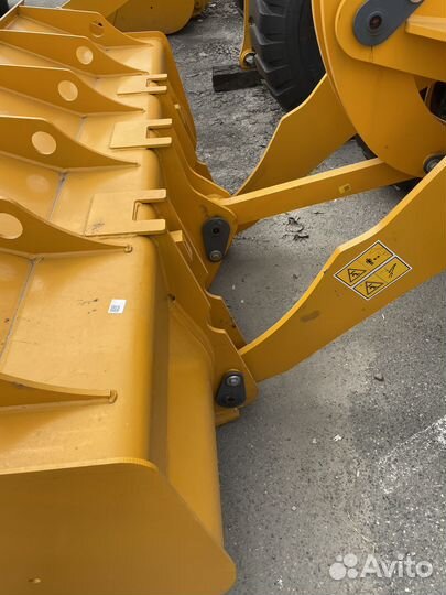 Фронтальный погрузчик Lonking LG833N, 2023