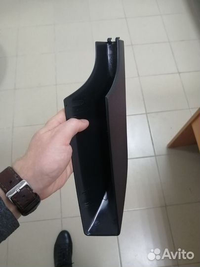 Крышка заднего кронштейна правая шевролет Нива