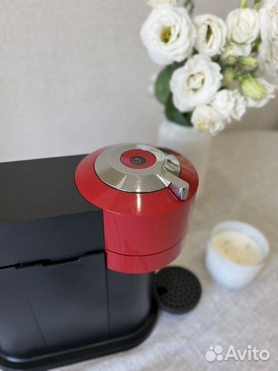 Кофемашина Nespresso vertuo next GCV1