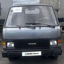 Toyota Hiace 2.8 MT, 1987, 300 000 км, с пробегом, цена 215 000 руб.