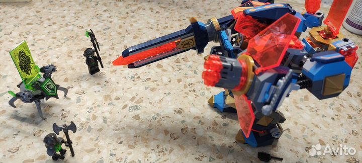 Lego nexo knights 72004
