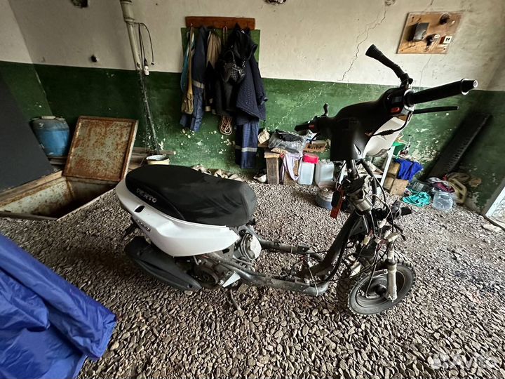 Скутер Vento Corsa