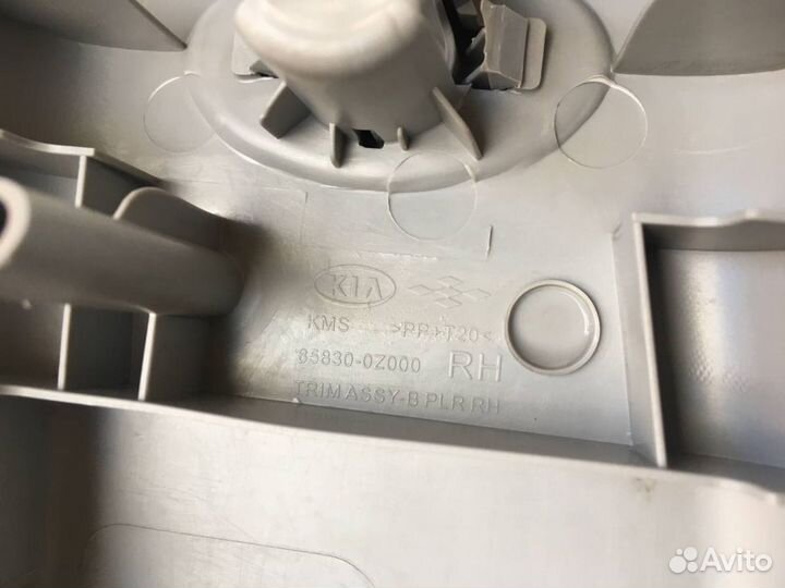 Обшивка стойки центр.,верхняя правая Sportage 2 km