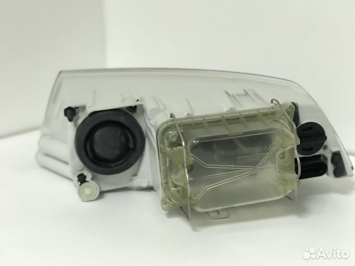 Фара правая Шкода Октавия