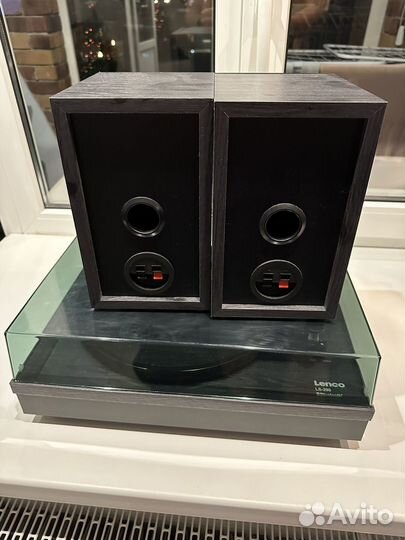 Проигрыватель винила Lenco ls 300