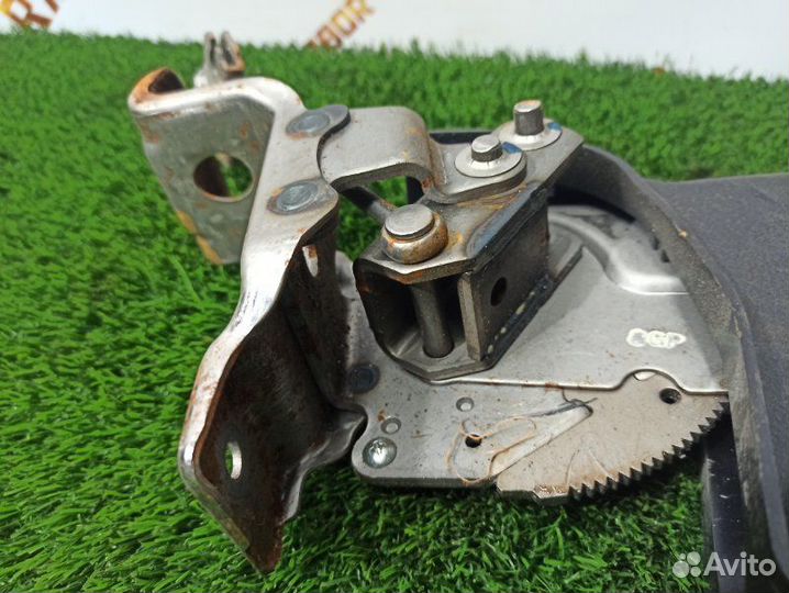 Рычаг стояночного тормоза Suzuki Grand Vitara JT