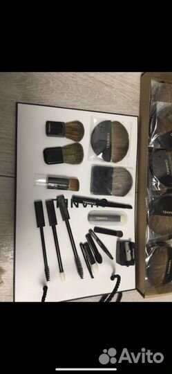 Расходные материалы Chanel (кисти, спонжи и тп)