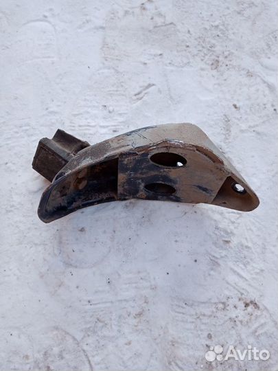 Кронштейн двигателя кпп генератора Нексия Ланос