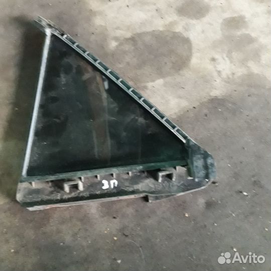 Форточка задней правой двери Мазда 6 GG седан