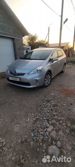 Toyota Prius Alpha 1.8 AT, 2013, 174 000 км