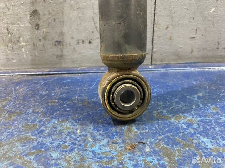 Амортизатор задний Volkswagen Passat B7