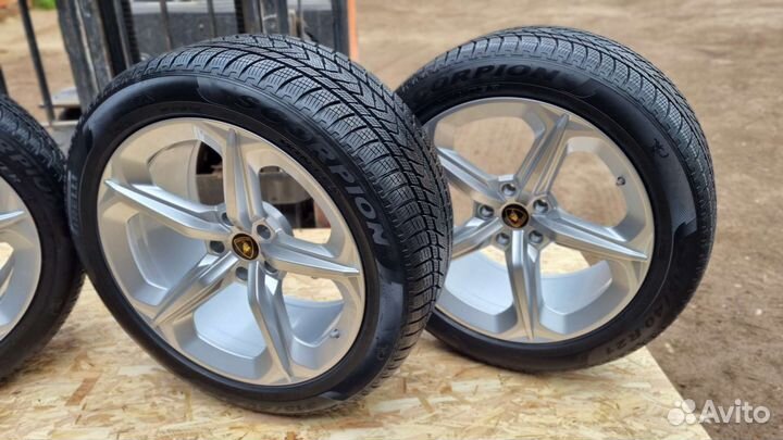 Колёса lamborghini Urus r21 зима