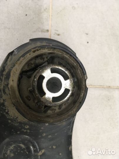 Рычаг задний продольный левый Passat B6 2005-2010