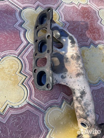 Выпускной коллектор на infiniti fx35