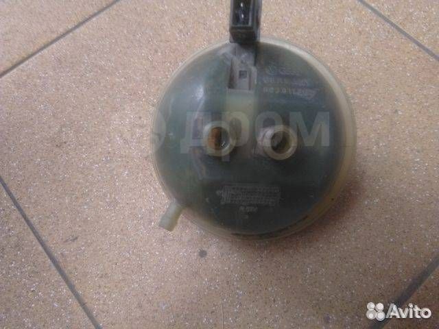 Бачок тормозного цилиндра Audi 80 B3