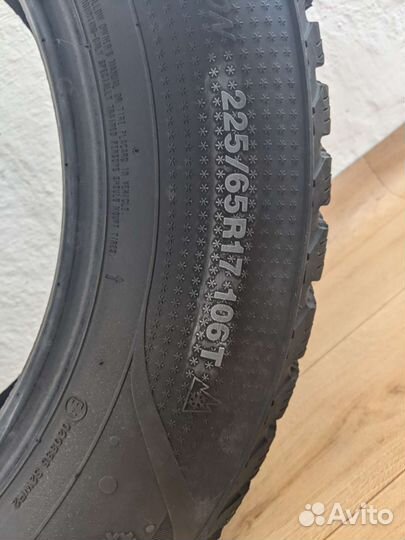 Kumho I'Zen RV Stud KC16 225/65 R17 106T