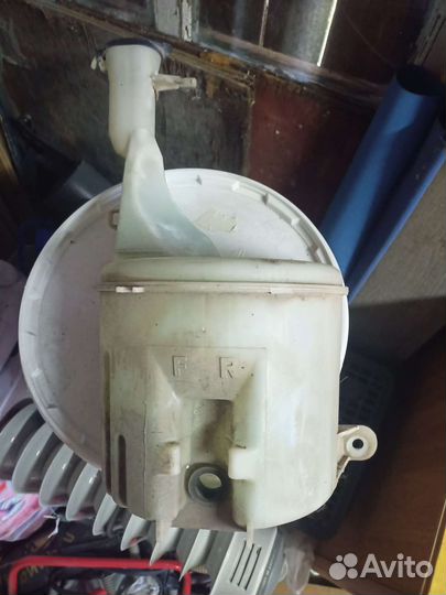 Бак омывателя