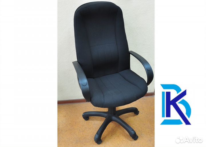 Офисное кресло 