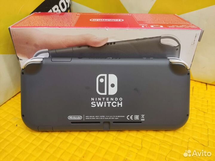 Nintendo Switch Lite + чехол И. 10872