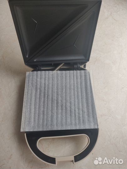 Сэндвичница Hyundai hysm-1101