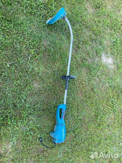 Газонокосилка электрическая триммер Makita um4030