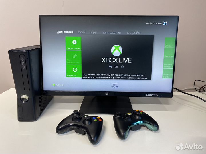 Xbox 360 S + 2 джойстика