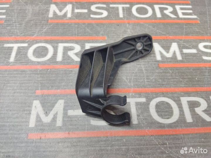 Держатель патрубка системы охлаждения Bmw X5 E70