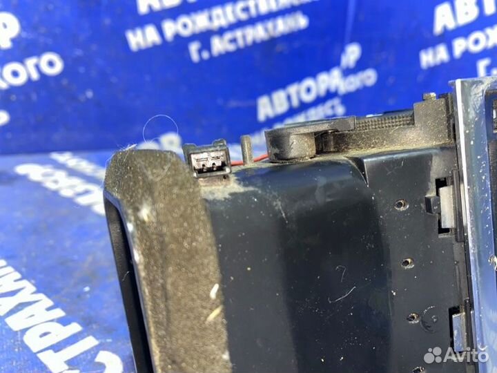 Дефлектор воздушный Audi A8D3 седан 2005