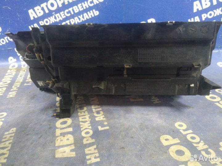 Бардачок Bmw E65 седан 2004