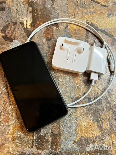 iPhone Xs, 64 ГБ