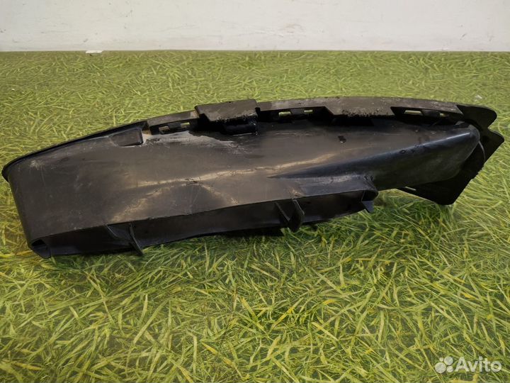 Воздуховод бампера передний правый передний правый