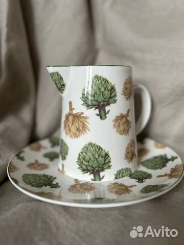 Кувшин и блюдо с артишоками