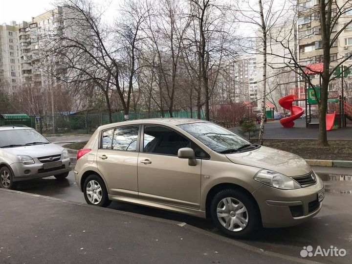 Nissan Tiida в разбор