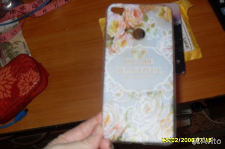 Продаю чехлы для телефона Huawei Р8