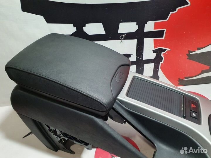 Бардачок BMW X5 3.0i E53 M54 B30 2002