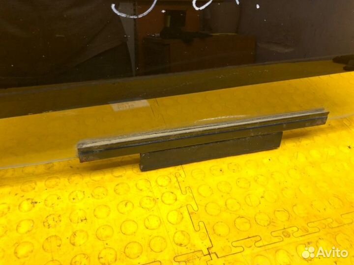 Стекло двери заднее левое Hyundai Getz BJ