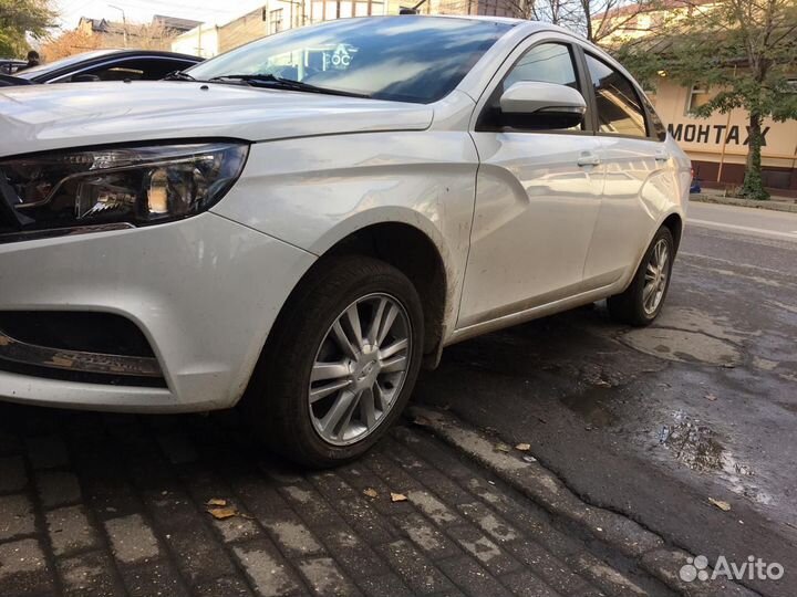 Веста разбирается