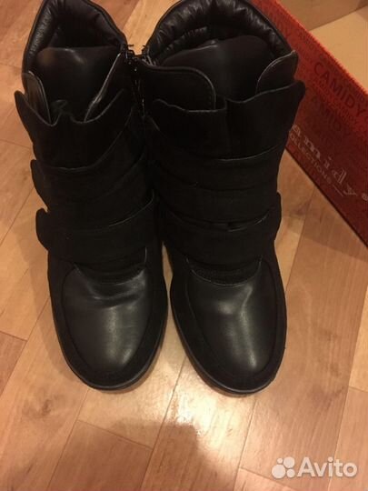 Ботинки на танкетке