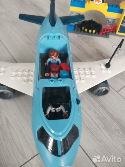 Lego Duplo 5595 Самолёт с аэрпортом