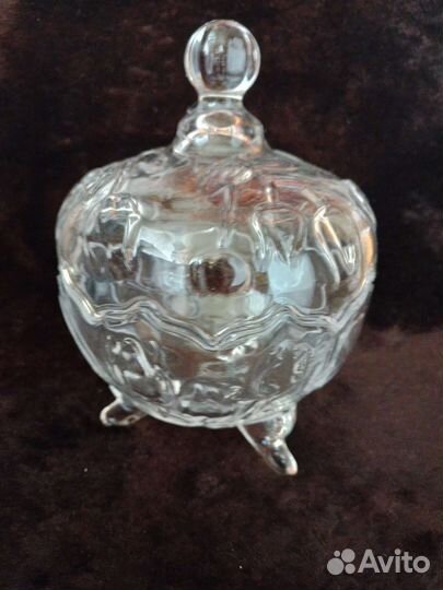 Конфетница на ножках с тюльпанами