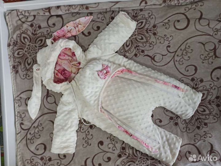 Комплект на выписку для девочки