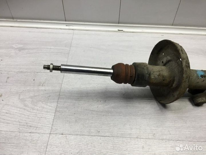 Амортизатор подвески передний левый Opel Omega